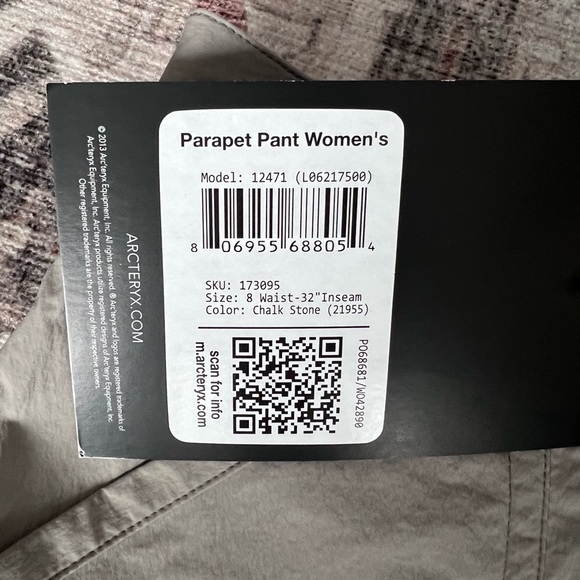 NEW Arcteryx Parapet pants in Chaulk Stone color - Picture 2 of 2